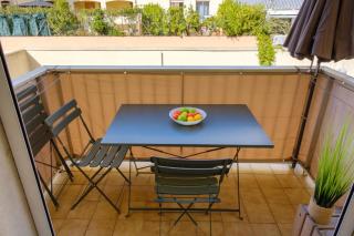 Studio with balcony 50 m from the beach - Sainte-Maxime - 2