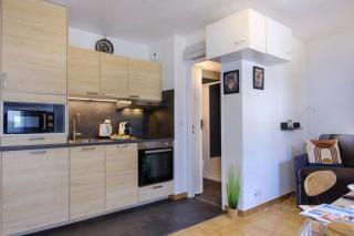 Studio with balcony 50 m from the beach - Sainte-Maxime - 8