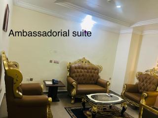 Parris Royal Hotel - Gwarinpa - 6