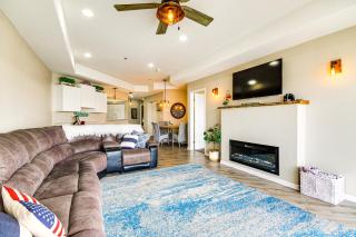Waterfront Lake Ozark Condo with Pool Access - Lake Ozark - 0