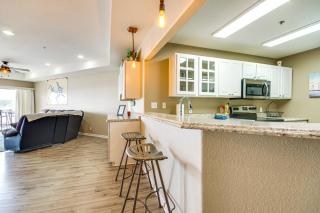 Waterfront Lake Ozark Condo with Pool Access - Lake Ozark - 2
