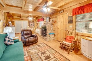 Cozy Tellico Plains Cabin with Large Mountain Creek! - Tellico Plains - 5
