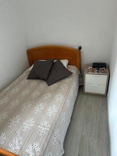 BRAVAHOLIDAYS-420-COLON, 2nd LINE BEACH, WIFI - 1