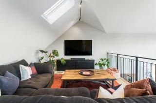 Spectacular Luxury 4BR 3 Bath Hot Tub - Auckland - 0