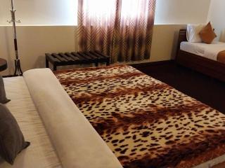 Drizzle Ridge Hotel - 4