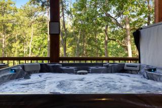 Cozy Luxe Cabin Hot Tub plus Firepit - Broken Bow - 8