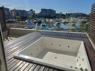 APART , DEPARTAMENTOS loft , bahia grande nordelta , BALCON JACUZZI Y vista a la bahia - Benavídez - 2
