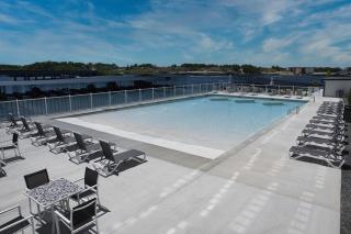 Vacation Together at Our 2 Condos Providing 6 Bedroom Suites - Osage Beach - 9