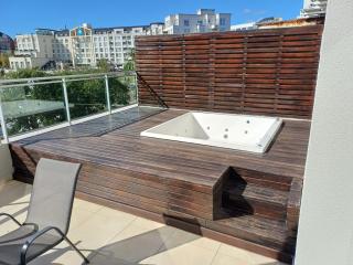 APART , DEPARTAMENTOS loft , bahia grande nordelta , BALCON JACUZZI Y vista a la bahia - 3