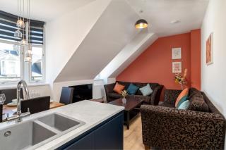 Remodelled Luxury 3 Bed Apartment - Aberdeen - 0