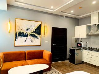 De Elevè 01 Designer 1 Bed Luxury Apartment - Rawalpindi - 1