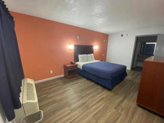 Rodeway Inn - North Little Rock - 8