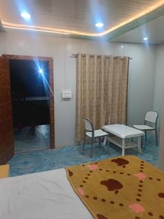 KRISHNA HIGHWAY INN Resort - Jāmb - 7