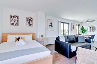 Clarendon Gem - Sleek Executive Studio Near Metro - Arlington - 1