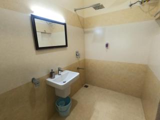 Ra Ga - Backwater Facing Rooms near Kumarakom - Kottayam - 6