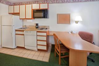 Candlewood Suites Tyler by IHG - Tyler - 3