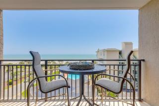 Walk to Myrtle Beach Condo with Views and Pool Access - Myrtle Beach - 0