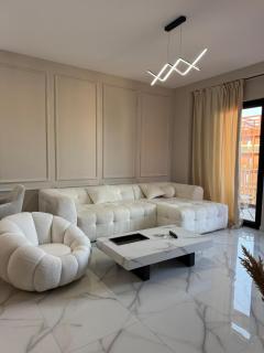 Darin Home - - 0