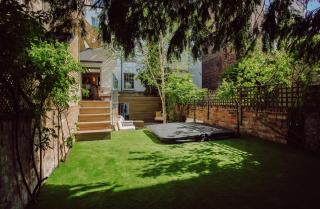 Town Centre Oasis with Two Hot Tubs - Cheltenham - 7