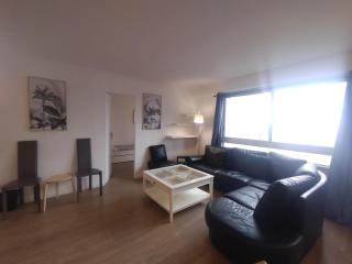 4 bedrooms, La Défense, 5 min walk to metro - Courbevoie - 3