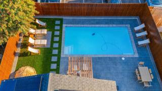Family Pool House with games - National City - 9