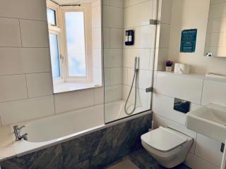 40th Avenue Guest House - Mill Hill - 4