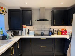 Cosy 3 bed house - Silverstone - 4