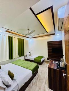 Hotel Mathura Prosperity - Fully Air Conditioner - Free In house Parking - Best Area For pilgrim - Mathura - 6