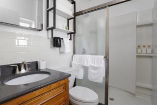 Luxury, Modern 2BR, Harbor Point - Stamford - 7