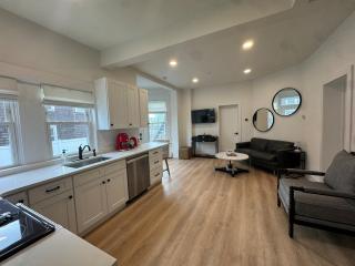 Stylish 3BR,2BA in Heart of Harbor Point - Stamford - 7