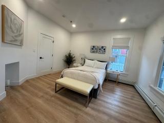 Stylish 3BR,2BA in Heart of Harbor Point - Stamford - 4