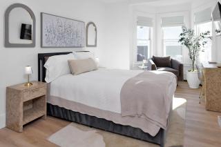 Stylish 3BR,2BA Retreat in the Heart of Stamford - Stamford - 4