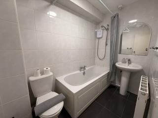 Chelmsford 5 Bedroom Large House with Garden & Parking - Chelmsford - 9