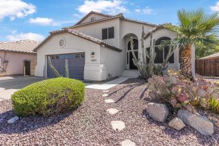 Charming Cozy 4br Retreat-Pool, Pool Table, Grill & Fire Pit - Phoenix - 7