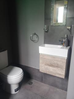 Moderna y comoda casa - 4