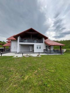 Estate Pavlić - Rakovica - 9