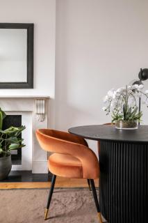 Heavenly Stays, Knightsbridge, Stylish 2-BD Escape - 7