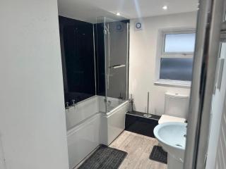 1 Bedroom Apartment - Abacus House - Huntingdon Town Centre - Contractor Friendly - Free Parking - Full Kitchen - Washer Dryer - Spacious - Ideal for Work Stays - Huntingdon - 1