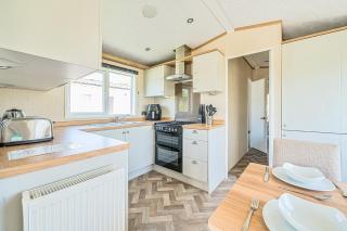 Serenity Shores - Billing Aquadrome - Northampton - 4