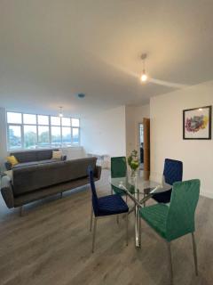2 Bedroom Apartment - Flitwick - Contractor Friendly - Tourist Ready - Full Kitchen - WiFi - Smart TV - Sofa Bed - FREE Parking - Ideal for Short or Long Stays - Flitwick - 9