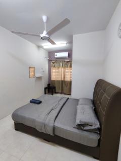 Homestay Temerloh 4 Bedroom 4 Aircond 3 Heater Max 20pax Near Bandar Temerloh - Temerloh - 5