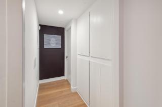 Posh Hollywood High-Rise Apt - Los Angeles - 1