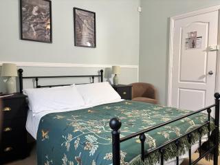 The Sheldon B&B - FREE private parking - 4