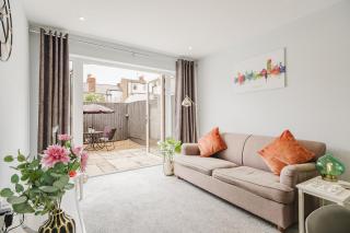 The Nook, Fairview, Cheltenham Town Centre-Parking & Garden - Cheltenham - 2