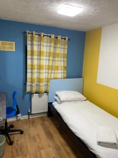 Heathrow Platform Rooms - West Drayton - 2