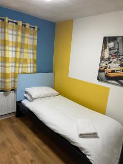 Heathrow Platform Rooms - West Drayton - 4