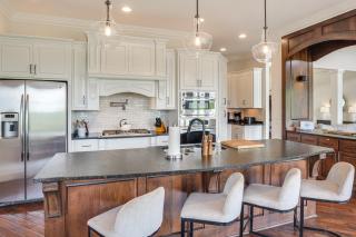 2-Story Dock and Deck at Huge Family Home in Doyle! - Spencer - 3