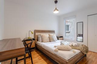 Sunlit 2BR in Plateau Mont Royal Downtown - 7