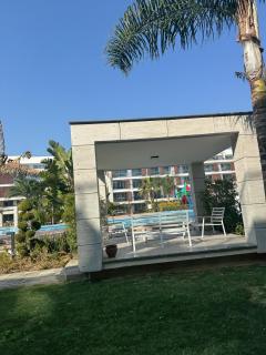 Wakacyjny apartament w Courtyard Long Beach Holiday Resort - Larnaca - 9