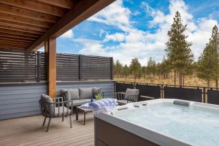 2 Units Minutes to Old Bend Deck Hot Tub 1216 Skyline Ranch by AvantStay - Bend - 9